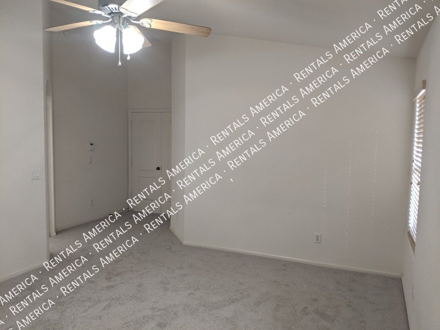 Spacious single story home! property image