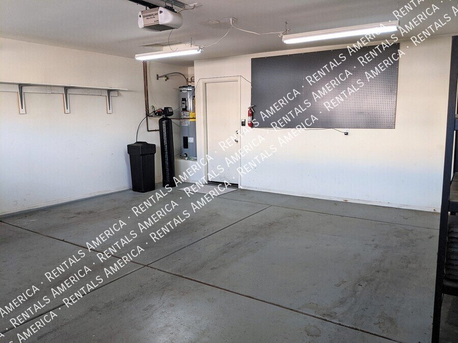 Spacious single story home! property image