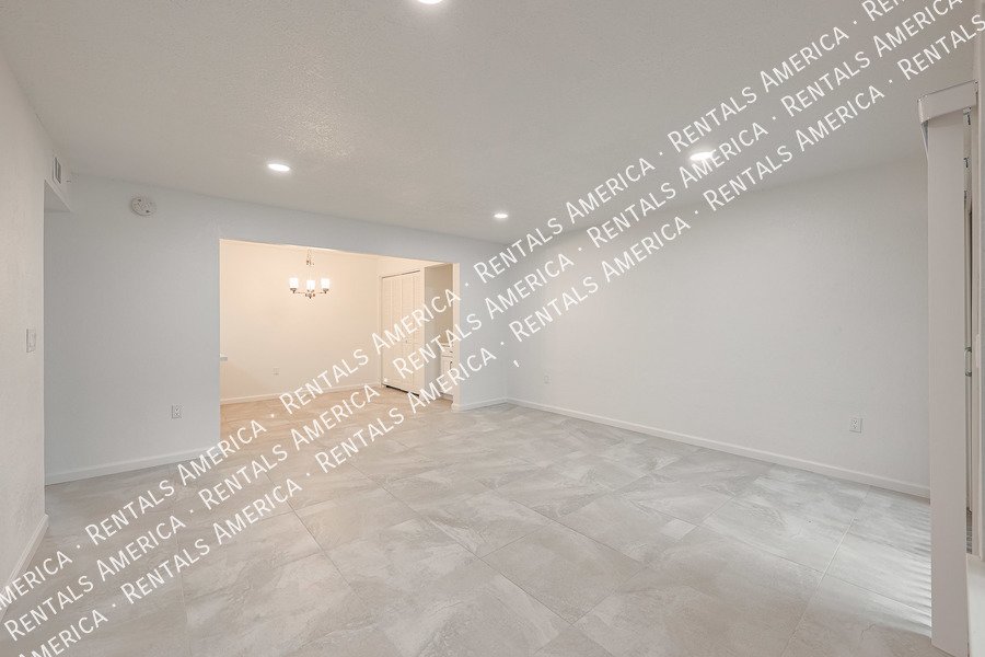 Upgraded 2 bed 2 bath condo in Mesa property image