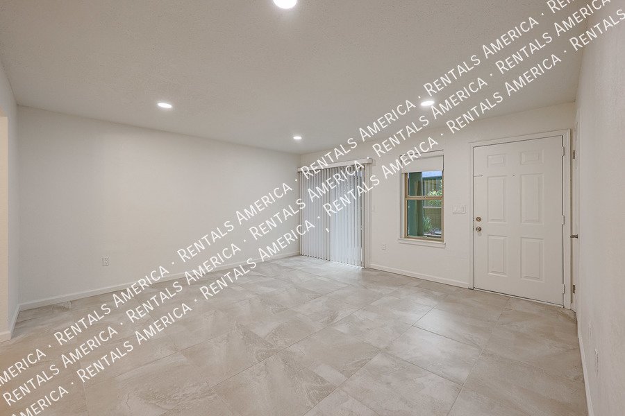 Upgraded 2 bed 2 bath condo in Mesa property image