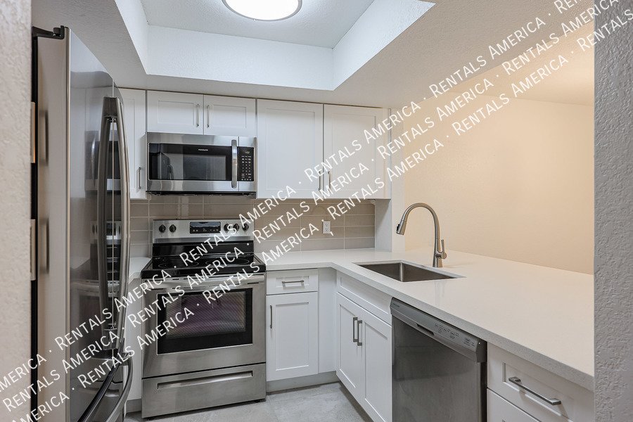 Upgraded 2 bed 2 bath condo in Mesa property image