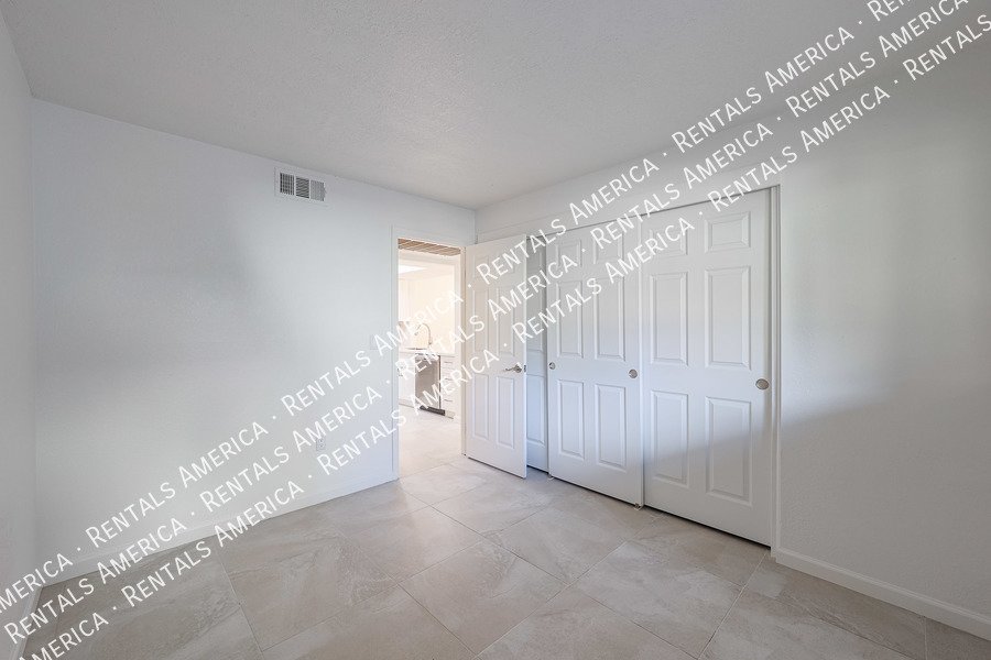 Upgraded 2 bed 2 bath condo in Mesa property image