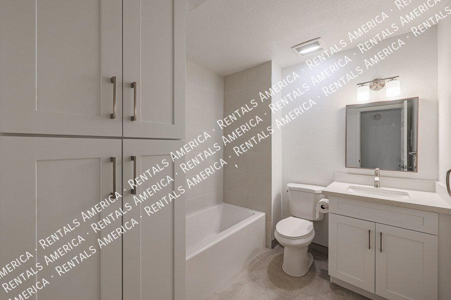 Upgraded 2 bed 2 bath condo in Mesa property image