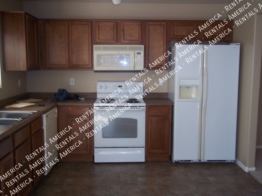 MOVE IN READY HOME IN LAVEEN MEADOWS! property image