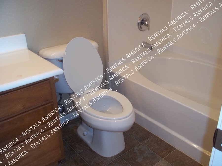 MOVE IN READY HOME IN LAVEEN MEADOWS! property image