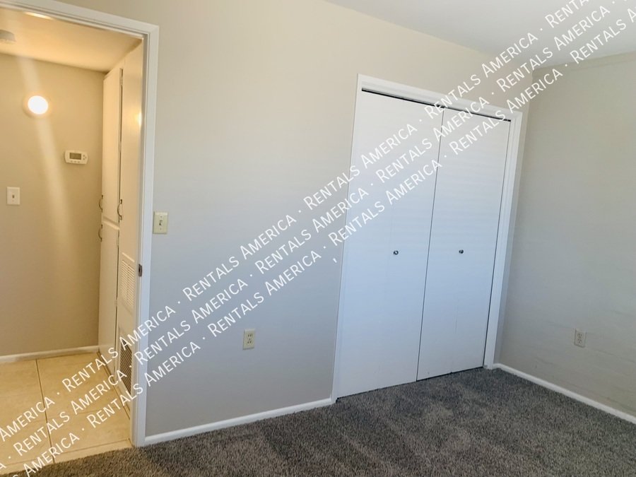 Sun City 55+ Community  2 bed 1 Bath- Open floor plan -Remodeled property image