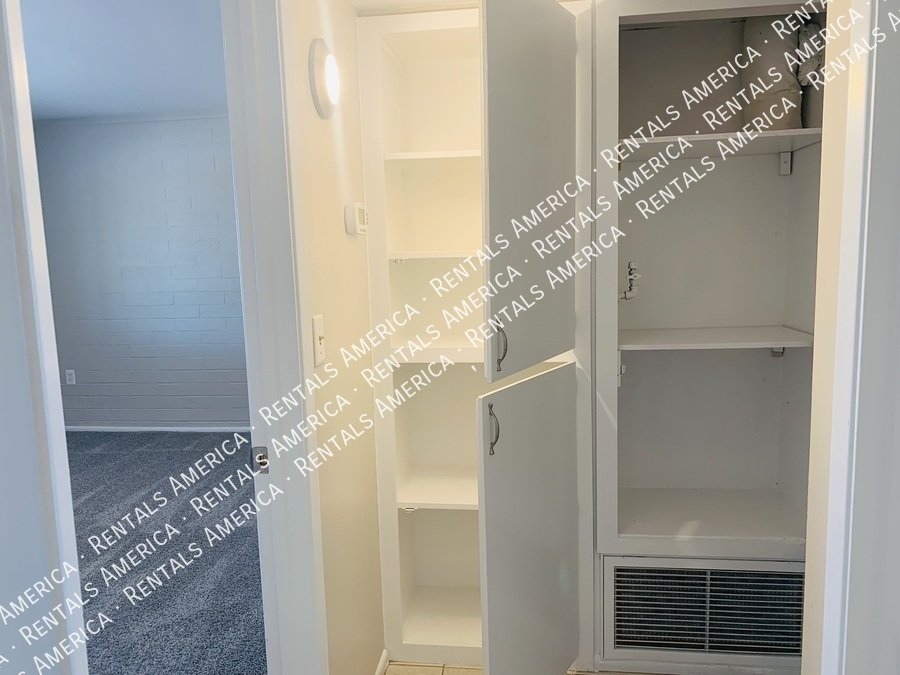 Sun City 55+ Community  2 bed 1 Bath- Open floor plan -Remodeled property image