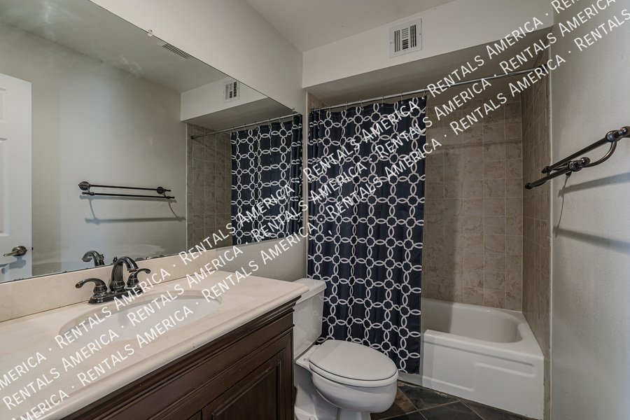 Beautiful 2 bed/ 2 bath w/ a Pool & tons of great Amenities!! property image