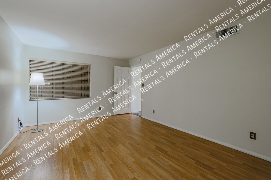 Beautiful 2 bed/ 2 bath w/ a Pool & tons of great Amenities!! property image