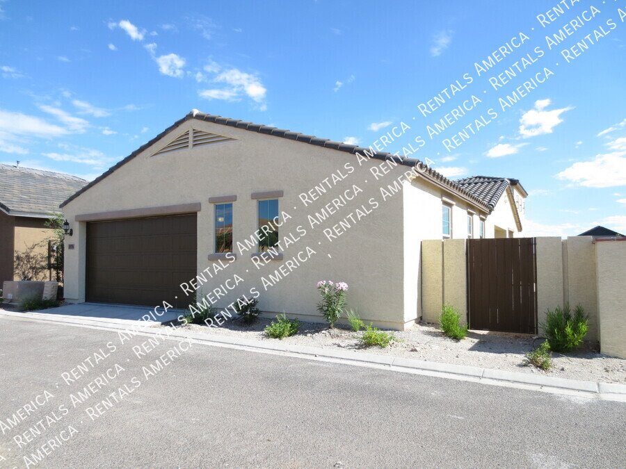 Beautiful 3 Bedrm 2.5 Bath w 3 Car Garage in N/E Buckeye! property image
