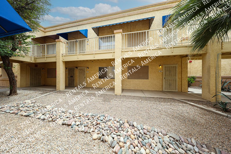 12221 W Bell Rd property image