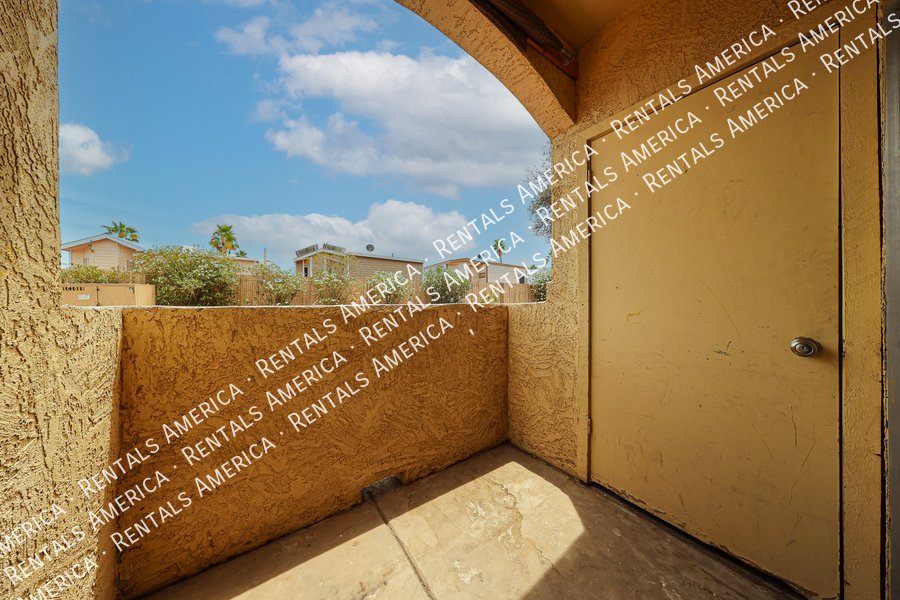 12221 W Bell Rd property image
