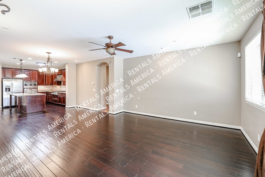 Stunning 5 Bed, 3 Bath Single-Level in Fulton Ranch property image