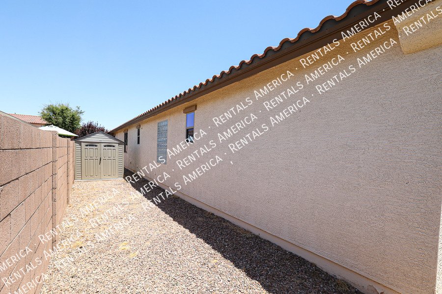 Stunning 5 Bed, 3 Bath Single-Level in Fulton Ranch property image