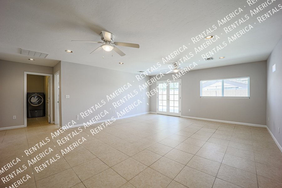 Spacious 2 Master Bedrooms- Scottsdale 4 bedroom 3 baths property image