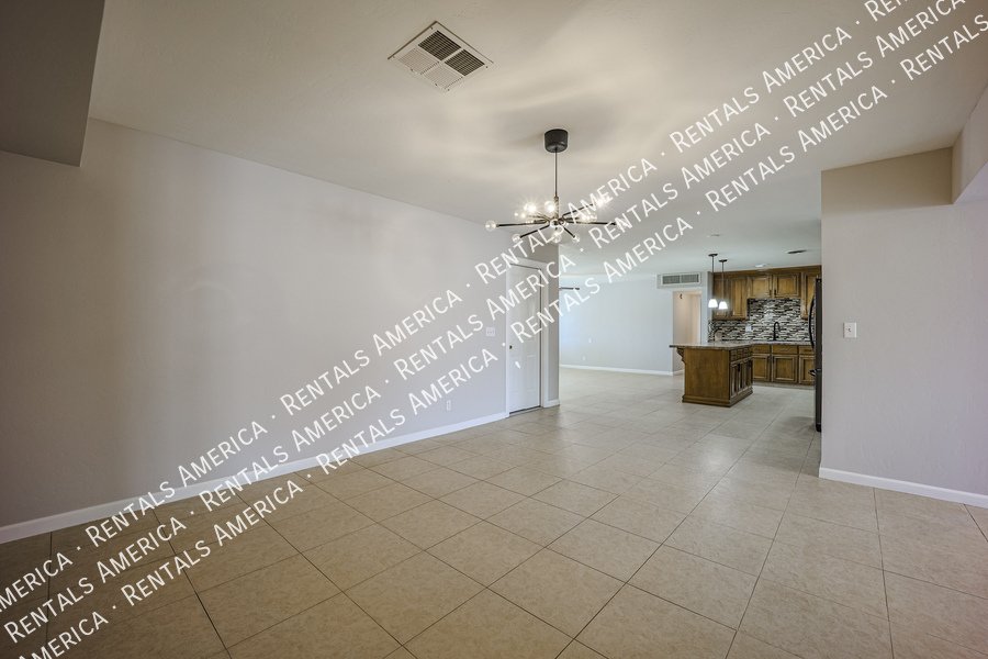 Spacious 2 Master Bedrooms- Scottsdale 4 bedroom 3 baths property image