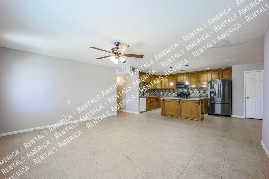 Spacious 2 Master Bedrooms- Scottsdale 4 bedroom 3 baths property image