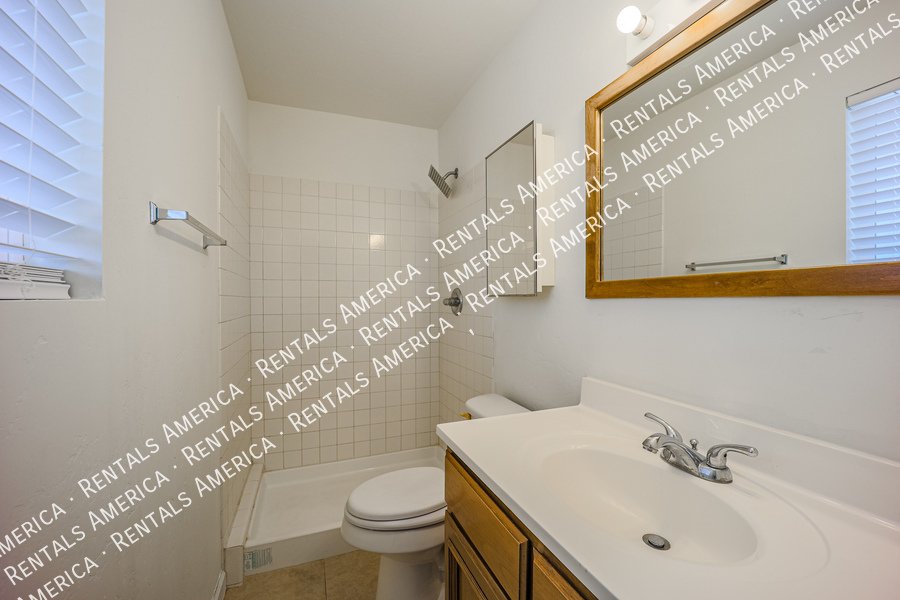 Spacious 2 Master Bedrooms- Scottsdale 4 bedroom 3 baths property image