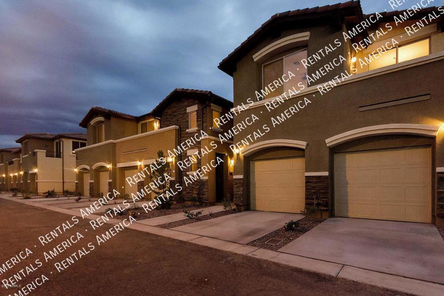 2 BED 2 BATH CONDO IN GATED COMMUNITY property image