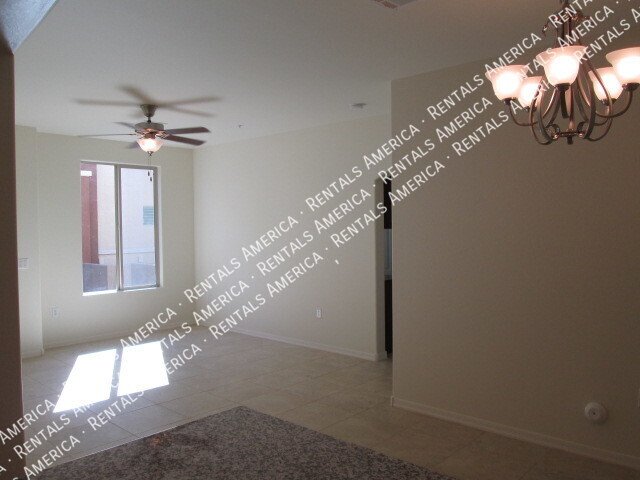 2 BED 2 BATH CONDO IN GATED COMMUNITY property image