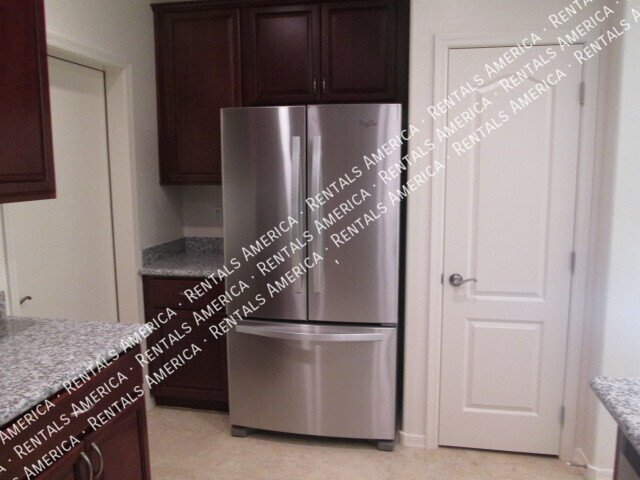 2 BED 2 BATH CONDO IN GATED COMMUNITY property image
