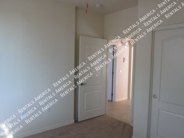 2 BED 2 BATH CONDO IN GATED COMMUNITY property image