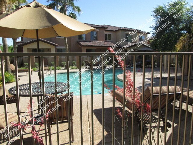 2 BED 2 BATH CONDO IN GATED COMMUNITY property image