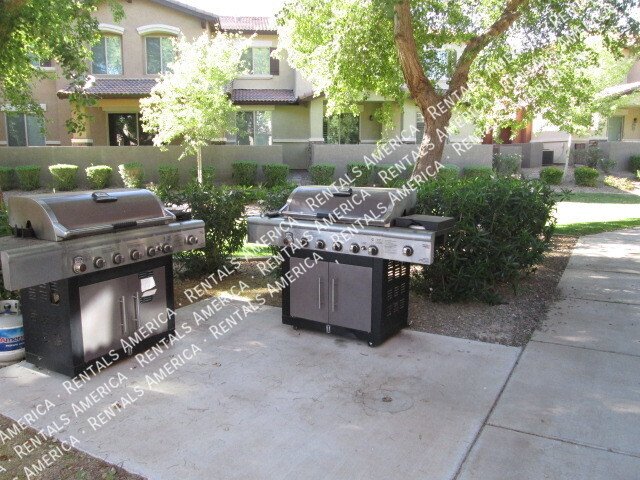 2 BED 2 BATH CONDO IN GATED COMMUNITY property image