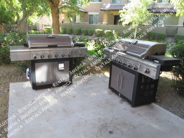 2 BED 2 BATH CONDO IN GATED COMMUNITY property image
