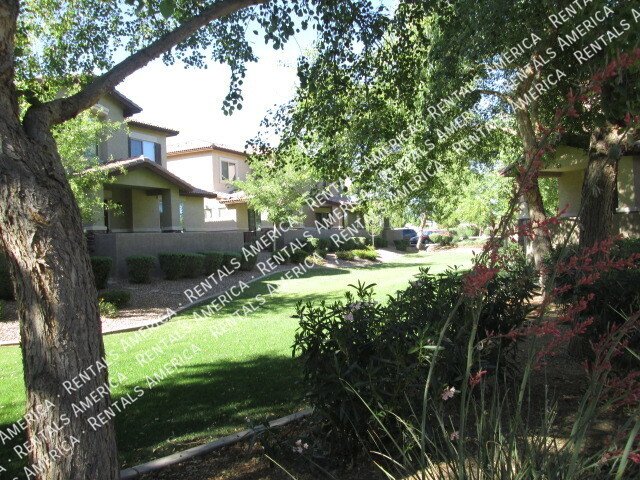 2 BED 2 BATH CONDO IN GATED COMMUNITY property image
