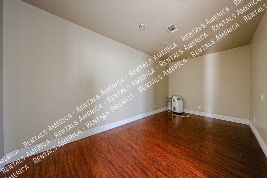 Gorgeous 4 Bd/2 Bth w/Office & Pool, Desirable Chandler Location property image