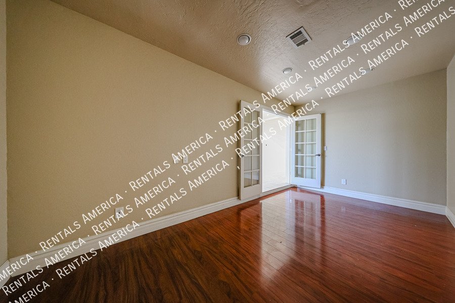Gorgeous 4 Bd/2 Bth w/Office & Pool, Desirable Chandler Location property image