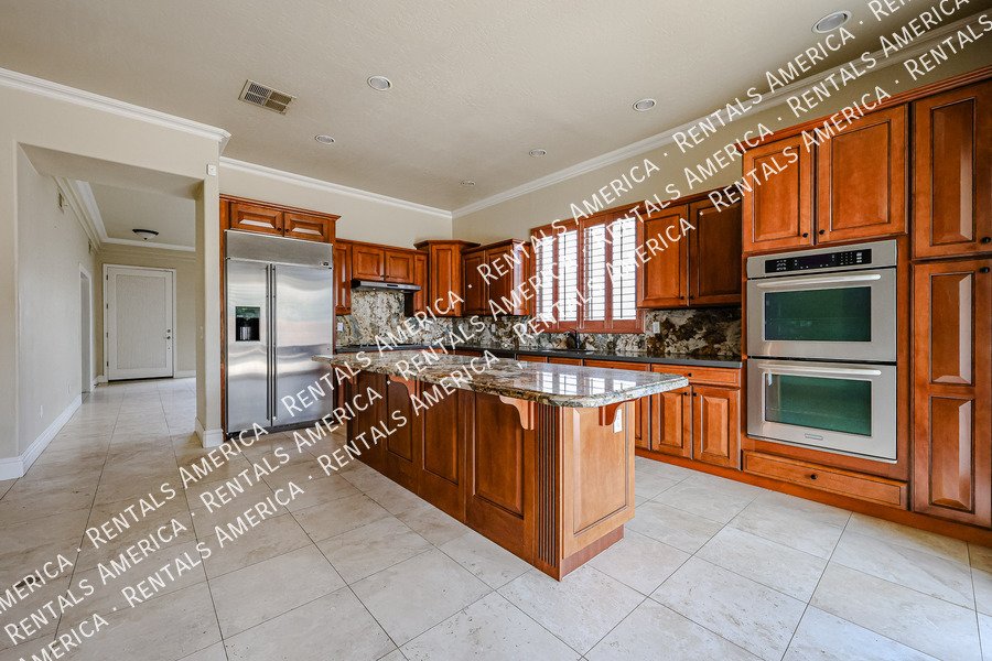 Gorgeous 4 Bd/2 Bth w/Office & Pool, Desirable Chandler Location property image