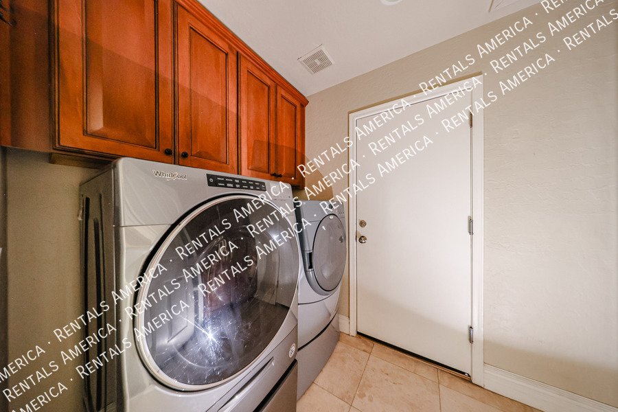 Gorgeous 4 Bd/2 Bth w/Office & Pool, Desirable Chandler Location property image