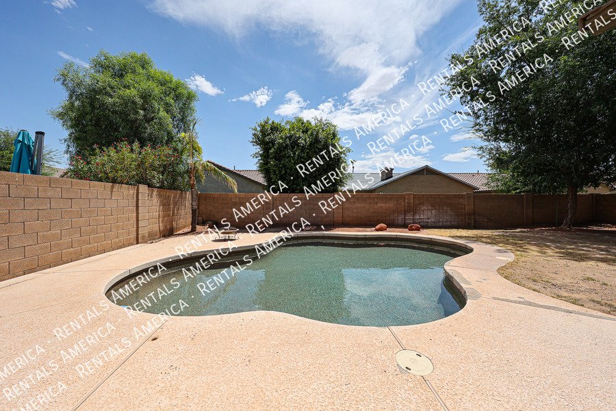 Gorgeous 4 Bd/2 Bth w/Office & Pool, Desirable Chandler Location property image