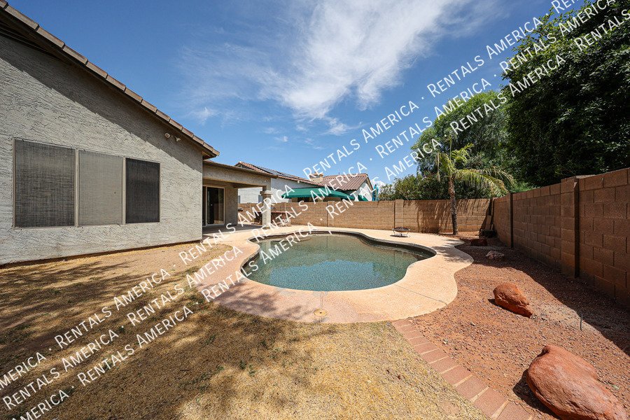 Gorgeous 4 Bd/2 Bth w/Office & Pool, Desirable Chandler Location property image