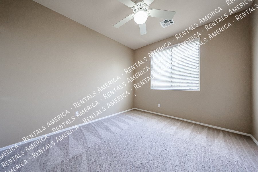 Beautiful & Bright 4 Bedroom Home in Ideal Chandler Location! property image
