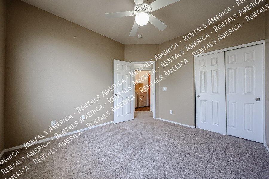 Beautiful & Bright 4 Bedroom Home in Ideal Chandler Location! property image