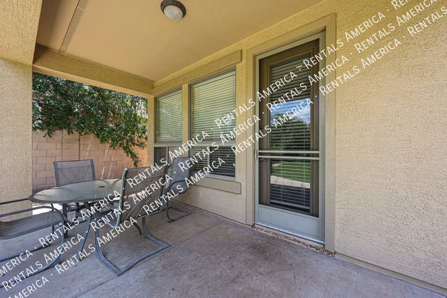 Beautiful & Bright 4 Bedroom Home in Ideal Chandler Location! property image