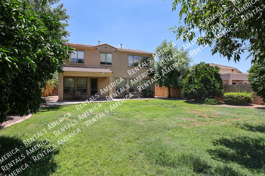 Beautiful & Bright 4 Bedroom Home in Ideal Chandler Location! property image