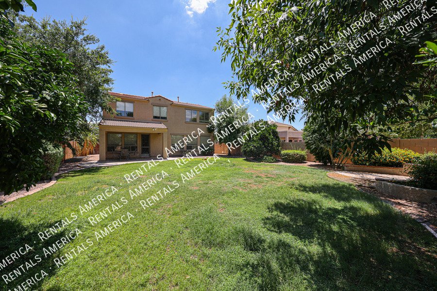 Beautiful & Bright 4 Bedroom Home in Ideal Chandler Location! property image